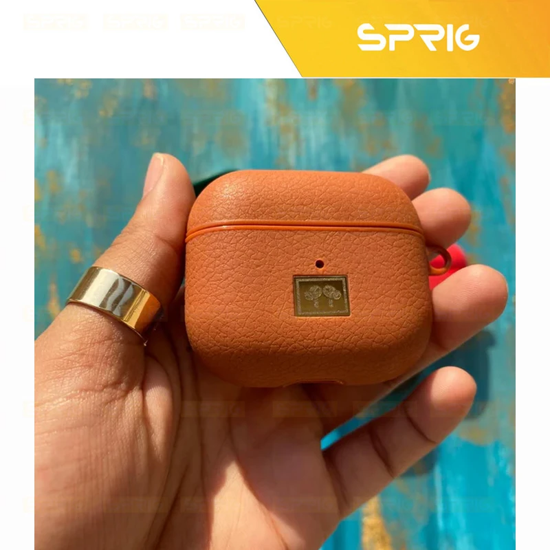 کاور اسپریگ مدل Leather EG مناسب برای کیس اپل Airpod Pro 2